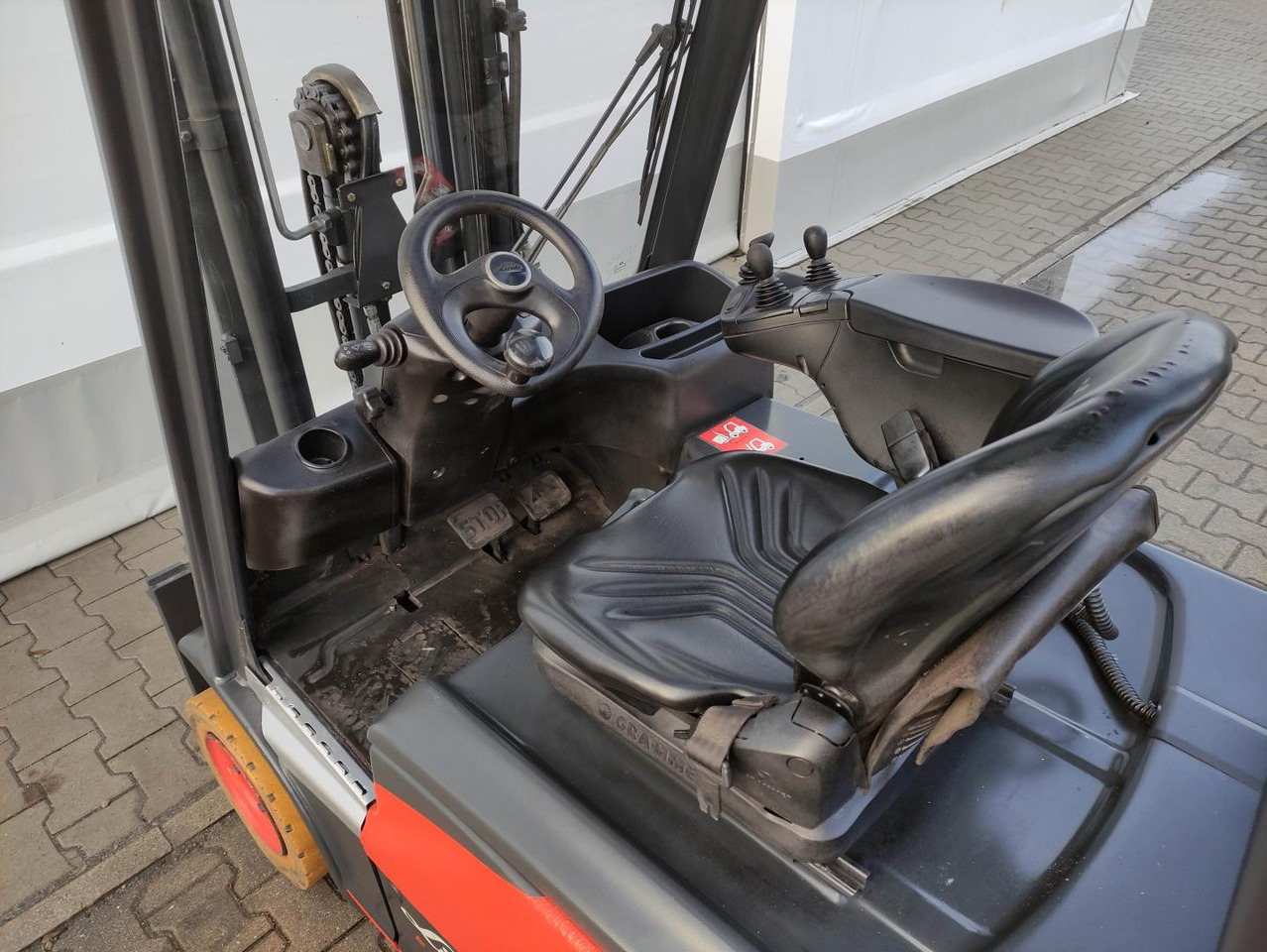 Linde E16-02-386-EVO - Forklift listrik: gambar 5 Linde E16-02-386-EVO - Forklift listrik: gambar 5