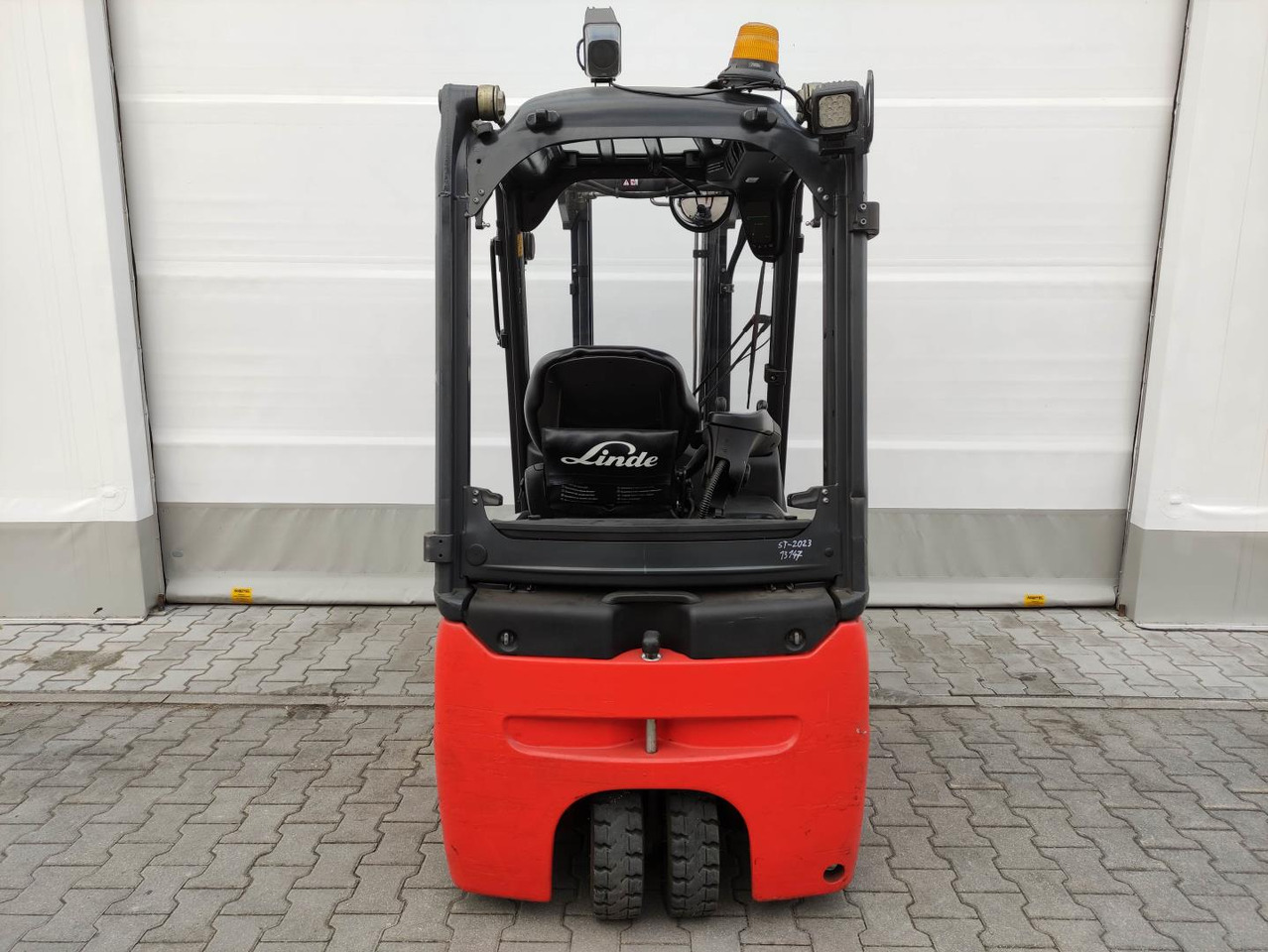 Linde E16-02-386-EVO - Forklift listrik: gambar 4 Linde E16-02-386-EVO - Forklift listrik: gambar 4