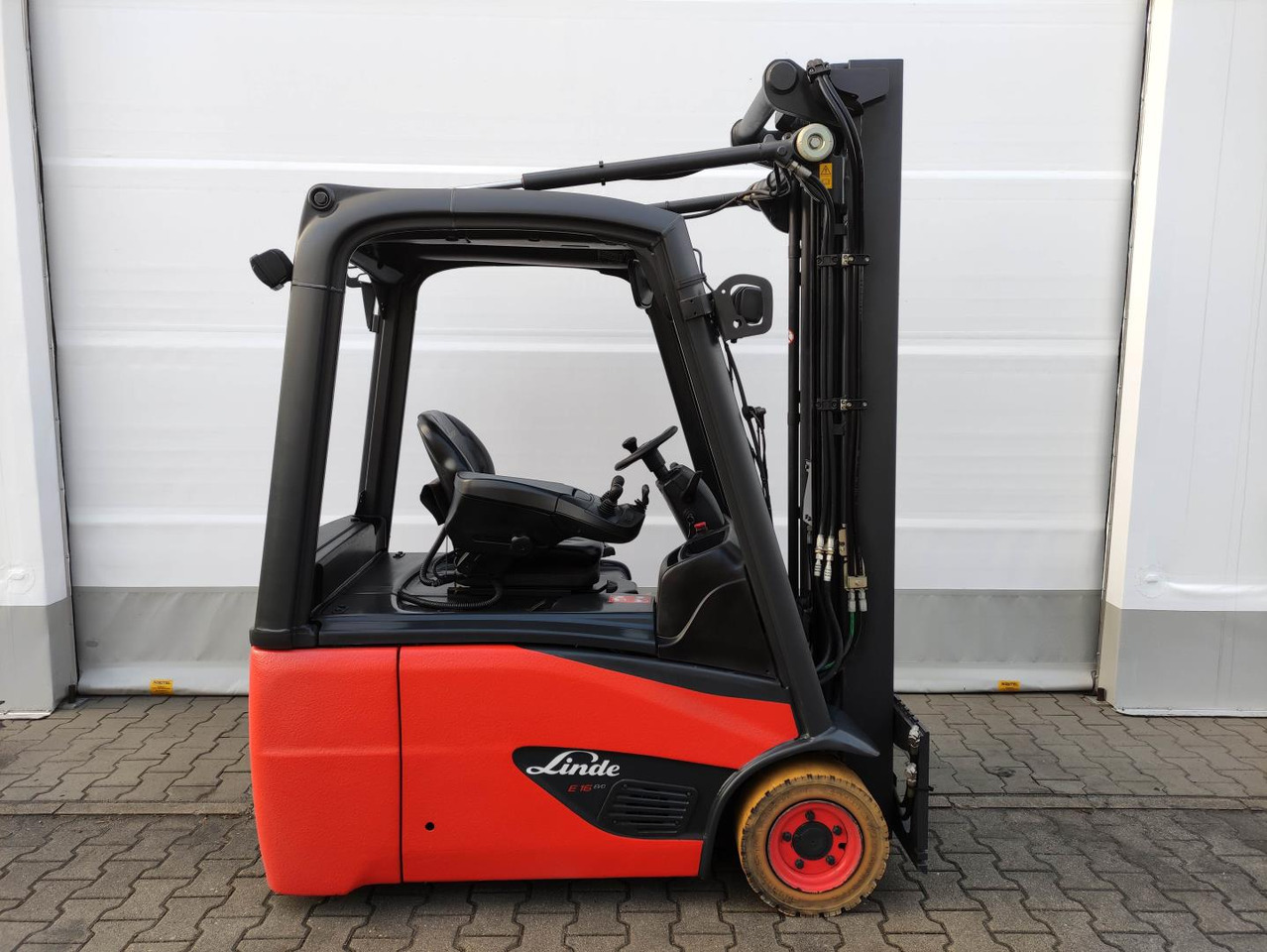 Linde E16-02-386-EVO - Forklift listrik: gambar 2 Linde E16-02-386-EVO - Forklift listrik: gambar 2