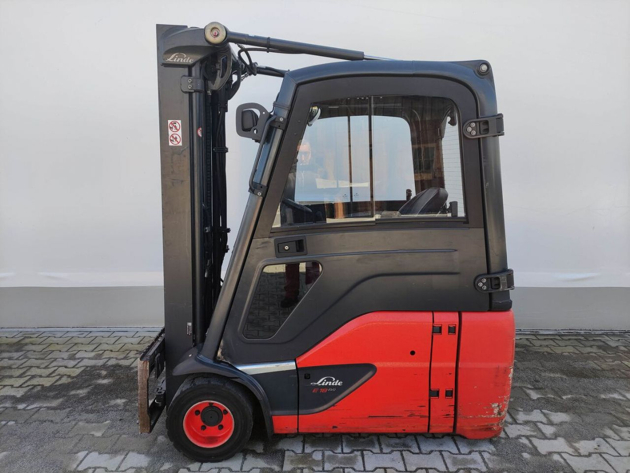Linde E18-02-386 EVO - Forklift listrik: gambar 1 Linde E18-02-386 EVO - Forklift listrik: gambar 1