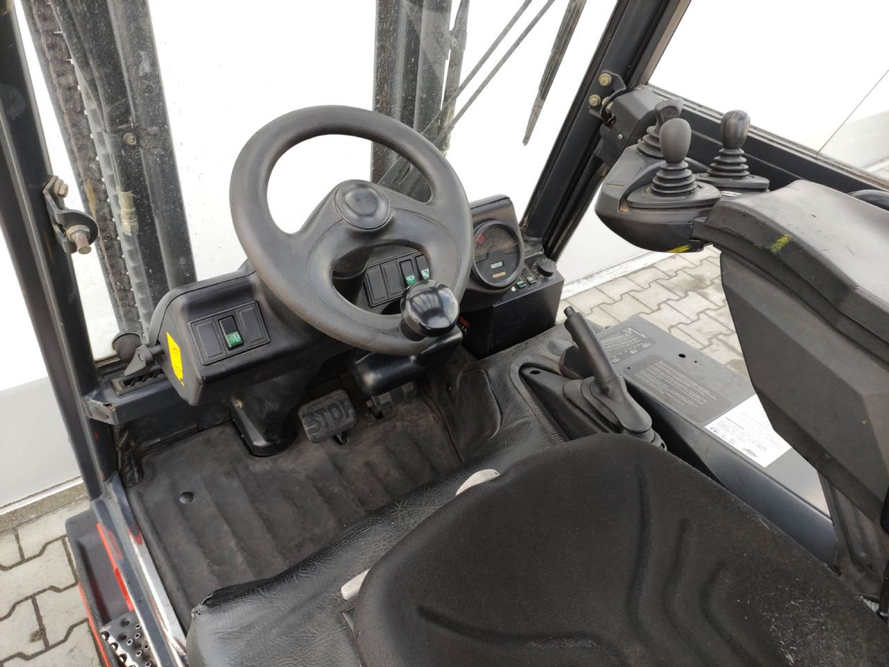 Linde E20-335 - Forklift listrik: gambar 5 Linde E20-335 - Forklift listrik: gambar 5