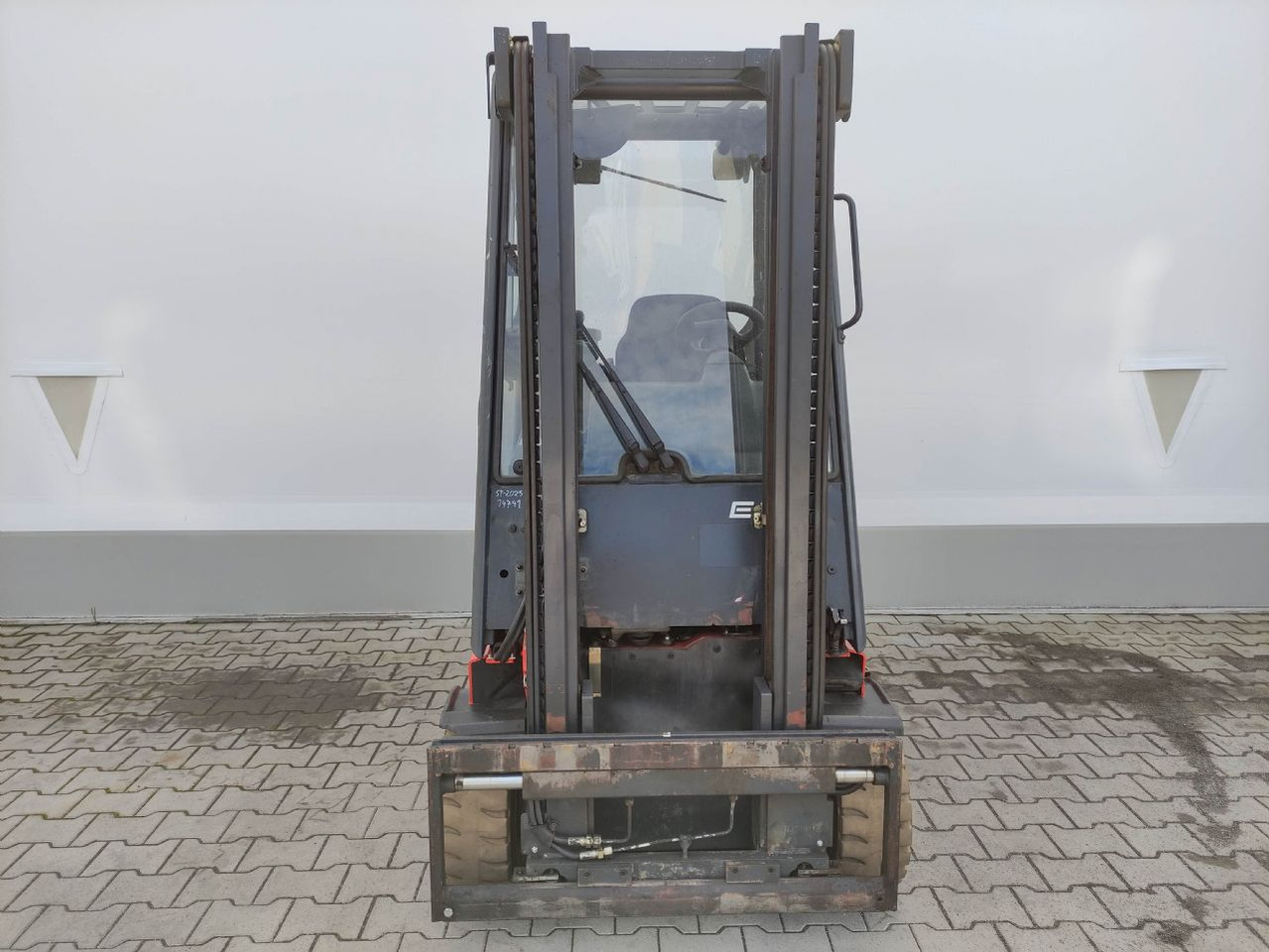 Linde E20-335 - Forklift listrik: gambar 3 Linde E20-335 - Forklift listrik: gambar 3
