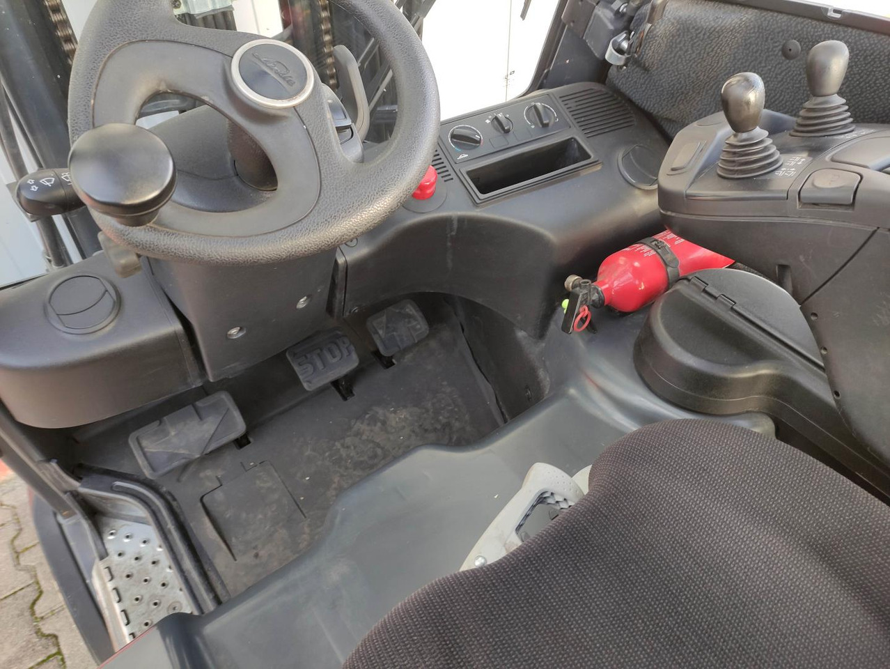 Linde E20PH-02-386-EVO - Forklift listrik: gambar 5 Linde E20PH-02-386-EVO - Forklift listrik: gambar 5