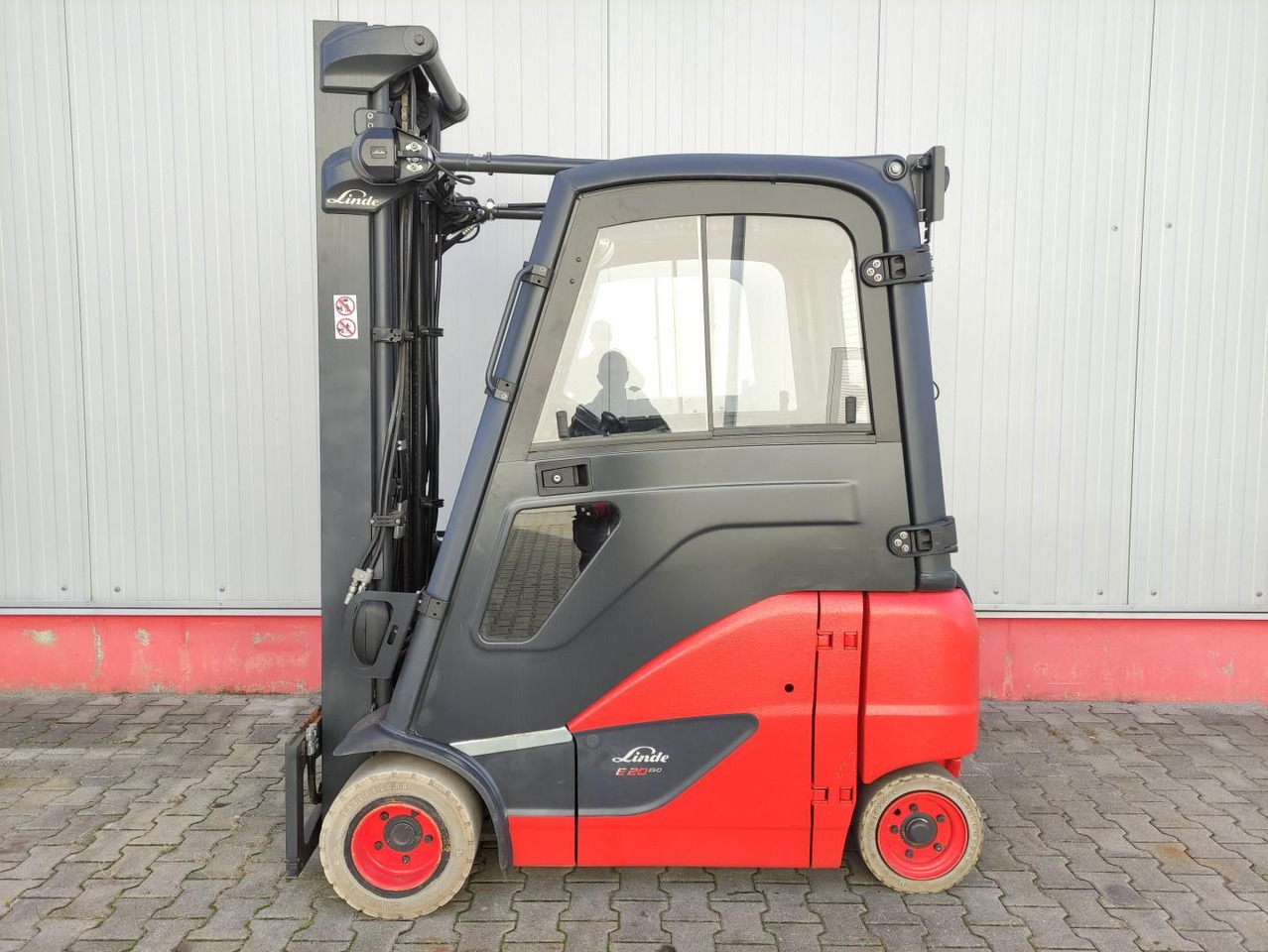 Linde E20PH-02-386-EVO - Forklift listrik: gambar 1 Linde E20PH-02-386-EVO - Forklift listrik: gambar 1