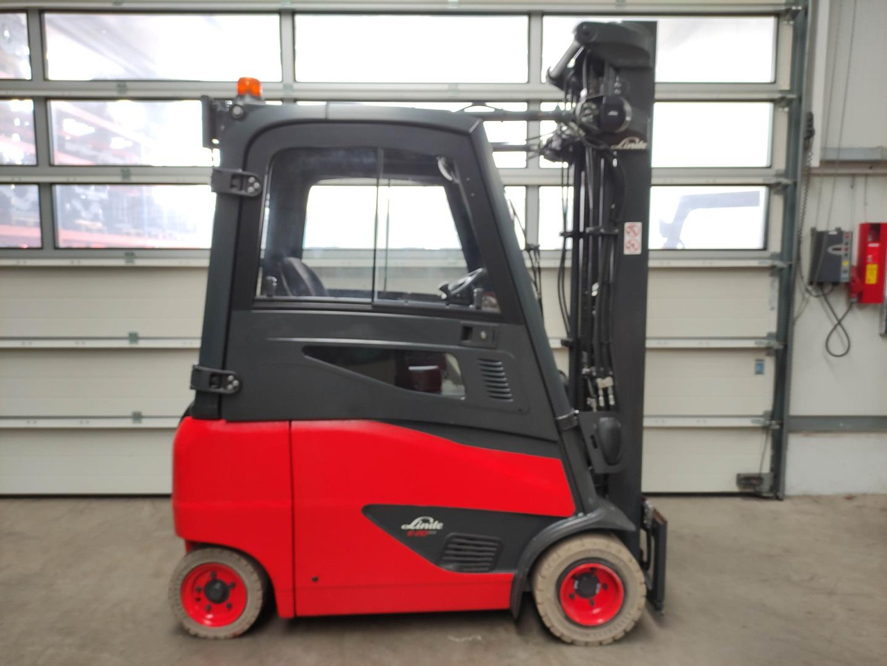 Linde E20PH-02-386-EVO - Forklift listrik: gambar 2 Linde E20PH-02-386-EVO - Forklift listrik: gambar 2