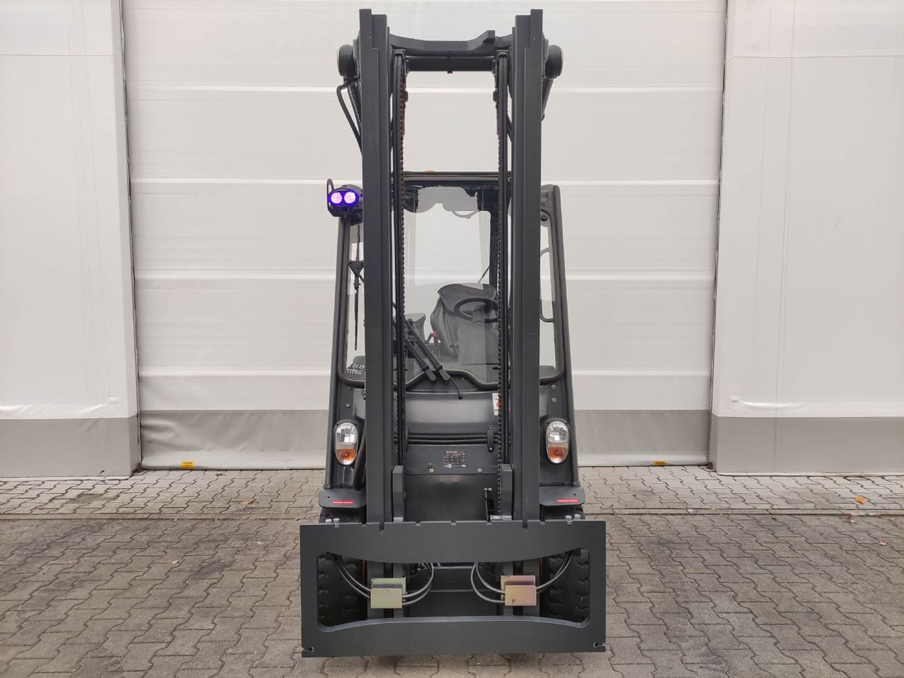 Linde E30-01-387 - Forklift listrik: gambar 3 Linde E30-01-387 - Forklift listrik: gambar 3