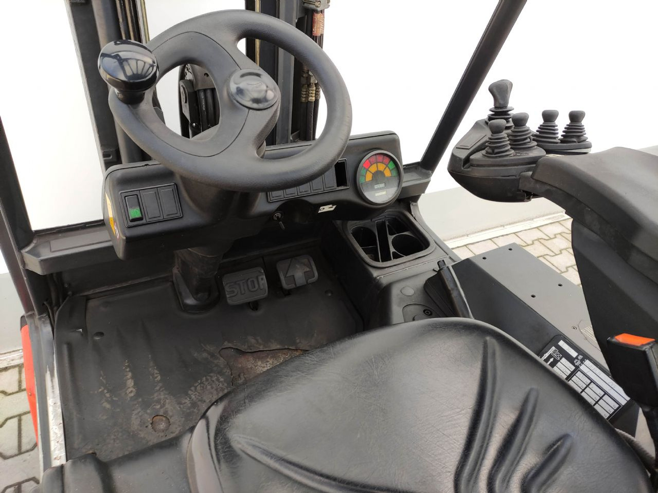 Linde E30/03/600-336 - Forklift listrik: gambar 5 Linde E30/03/600-336 - Forklift listrik: gambar 5