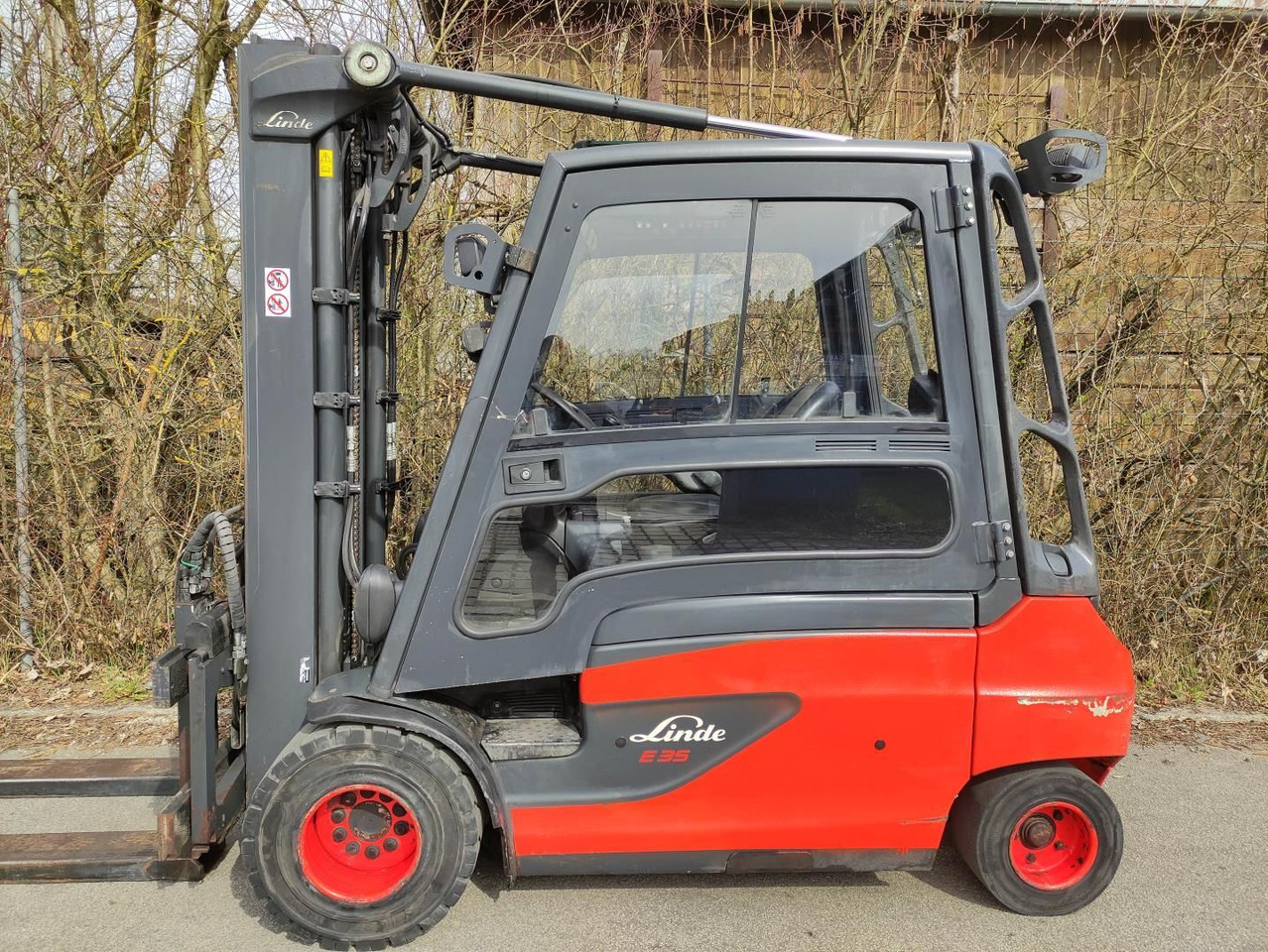 Linde E35L-01-387 - Forklift listrik: gambar 1 Linde E35L-01-387 - Forklift listrik: gambar 1