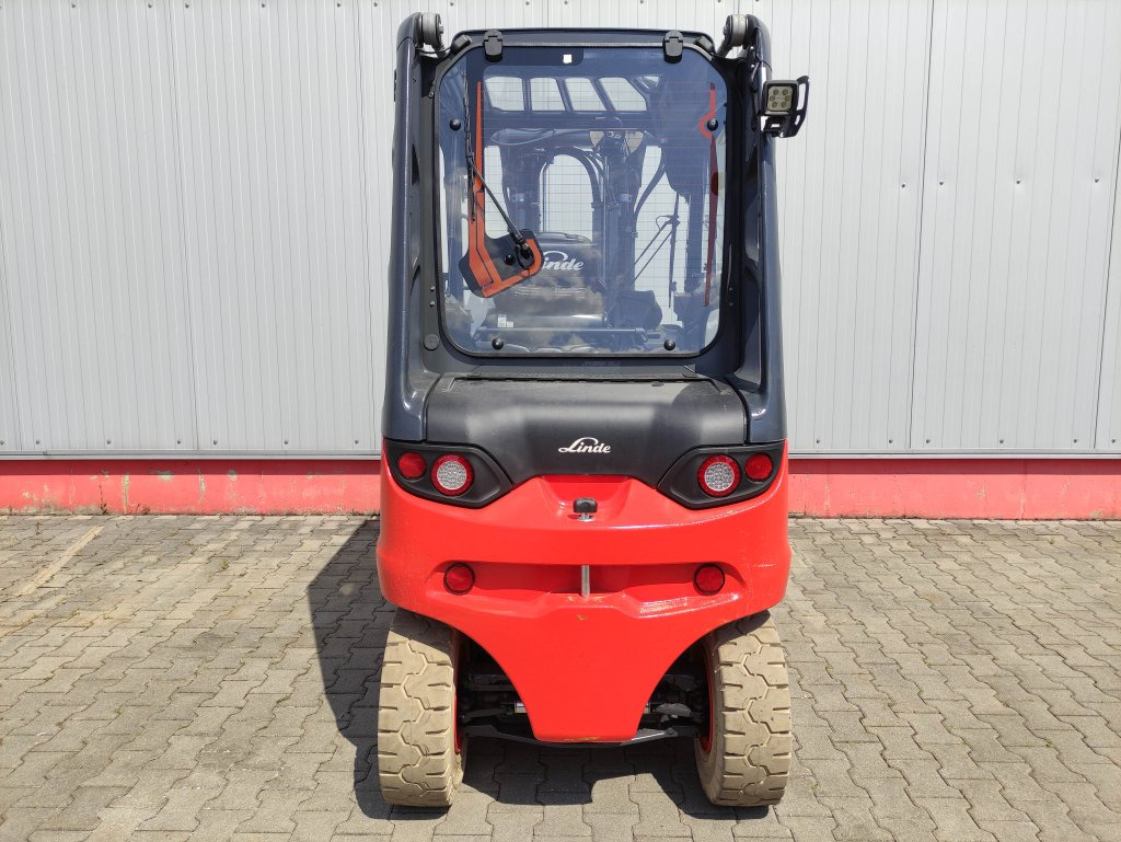 Linde E50HL-01-388 - Forklift listrik: gambar 4 Linde E50HL-01-388 - Forklift listrik: gambar 4