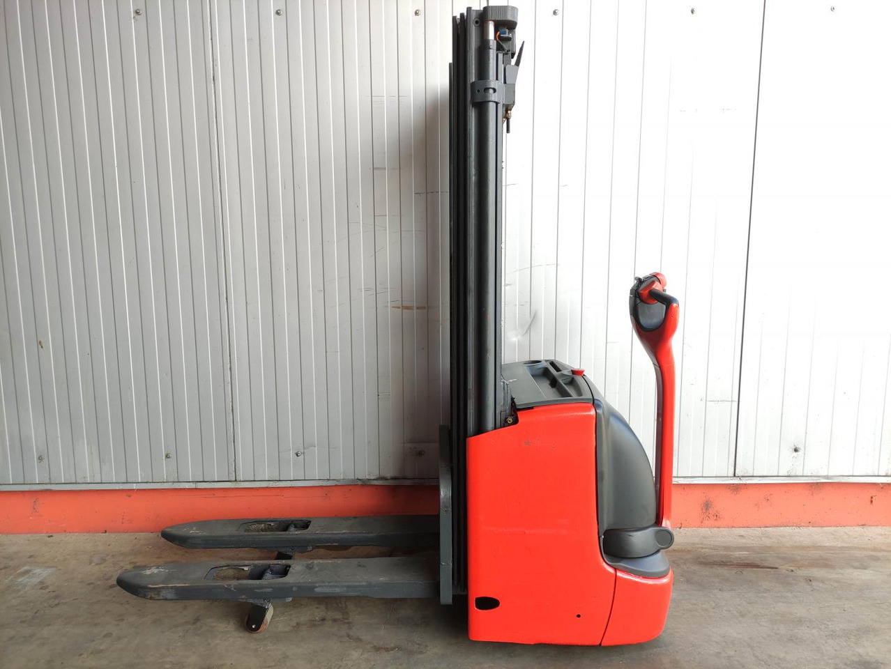 Linde L12i-1172 - Penumpuk: gambar 1 Linde L12i-1172 - Penumpuk: gambar 1