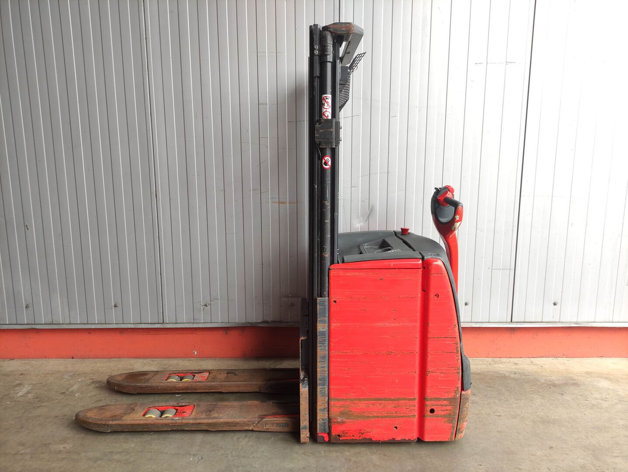 Linde L14-1173 - Penumpuk: gambar 1 Linde L14-1173 - Penumpuk: gambar 1