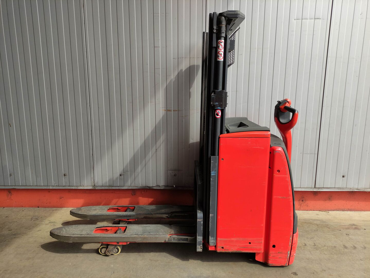 Linde L14i-1173 - Penumpuk: gambar 1 Linde L14i-1173 - Penumpuk: gambar 1