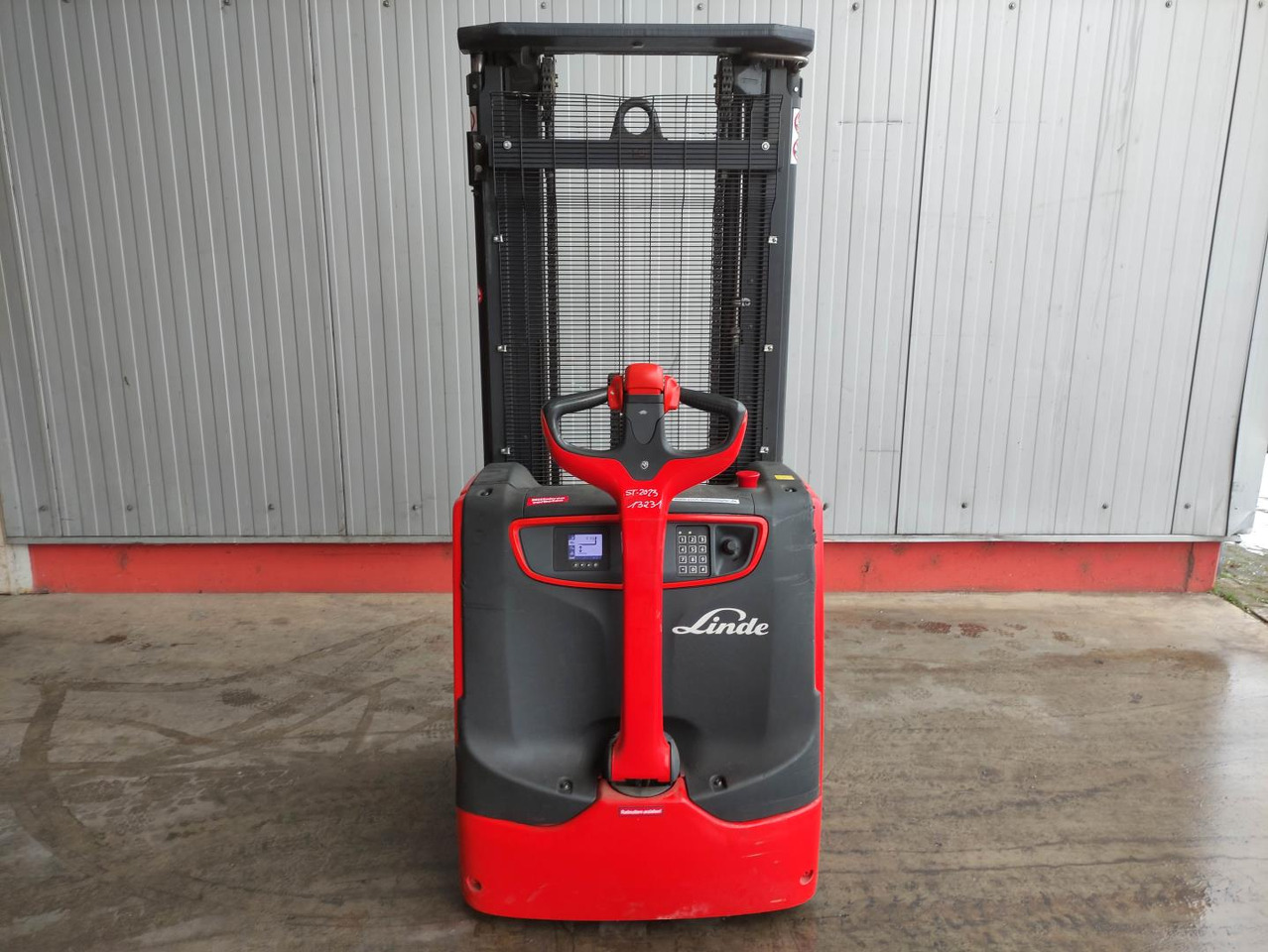 Linde L14i-1173 (M) - Penumpuk: gambar 4 Linde L14i-1173 (M) - Penumpuk: gambar 4