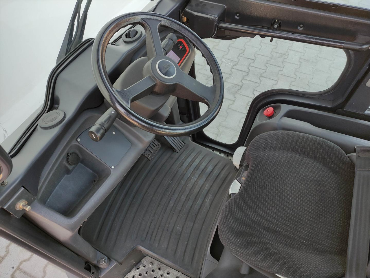 Linde P80 - Traktor derek: gambar 5 Linde P80 - Traktor derek: gambar 5