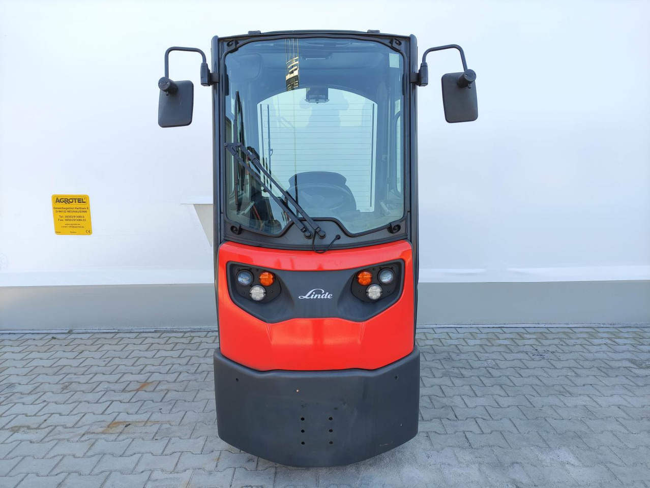 Linde P80 - Traktor derek: gambar 3 Linde P80 - Traktor derek: gambar 3