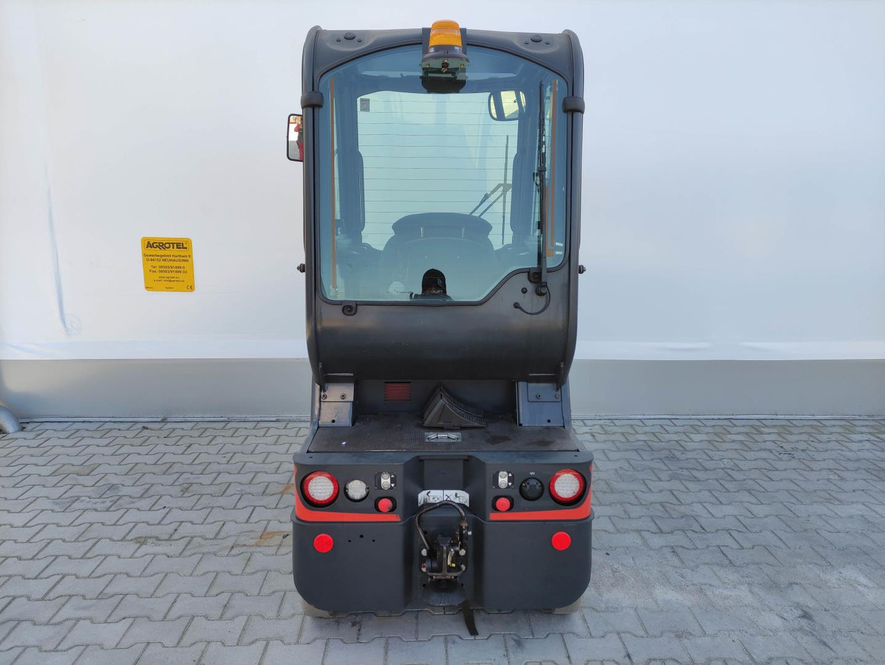 Linde P80 - Traktor derek: gambar 4 Linde P80 - Traktor derek: gambar 4