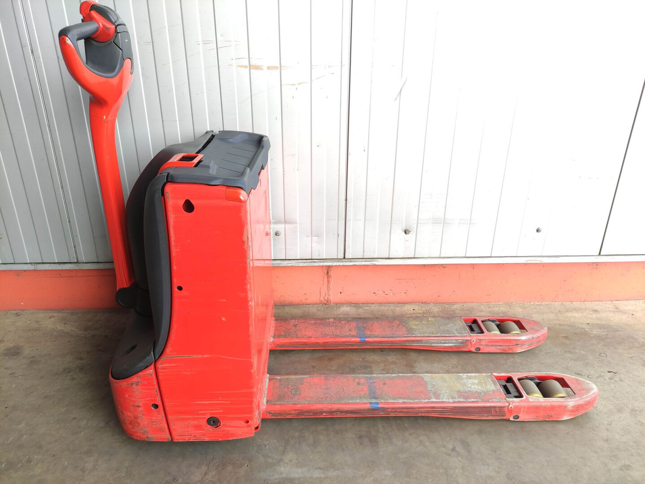 Linde T18-1152 - Truk pallet: gambar 2 Linde T18-1152 - Truk pallet: gambar 2