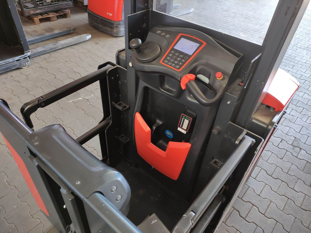 Linde V10-02 - Pengambil pesanan: gambar 5 Linde V10-02 - Pengambil pesanan: gambar 5