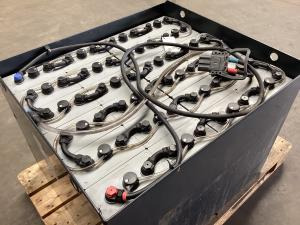 SBS 48V 6 PzS 690 - Baterai untuk Forklift: gambar 1 SBS 48V 6 PzS 690 - Baterai untuk Forklift: gambar 1