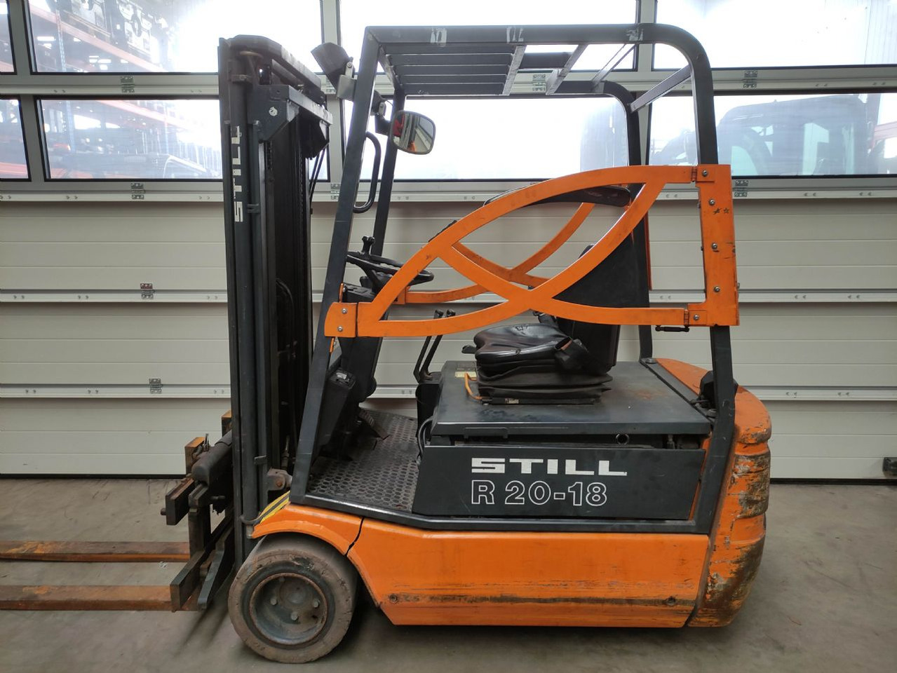 Still R20-18 - Forklift listrik: gambar 1 Still R20-18 - Forklift listrik: gambar 1