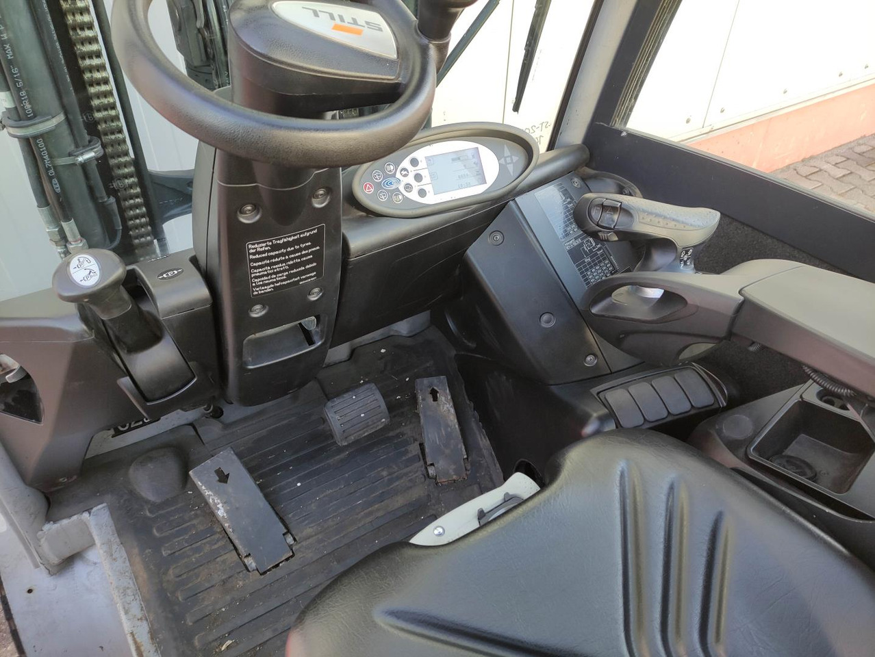 Still RX70-35 - Forklift diesel: gambar 5 Still RX70-35 - Forklift diesel: gambar 5