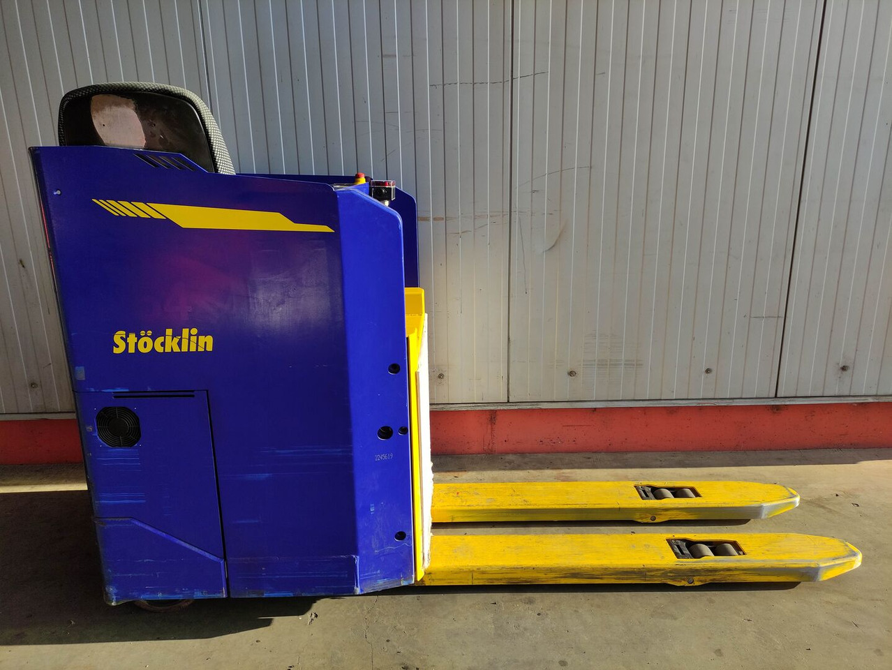 Stöcklin EFP30XXL - Truk pallet: gambar 2 Stöcklin EFP30XXL - Truk pallet: gambar 2