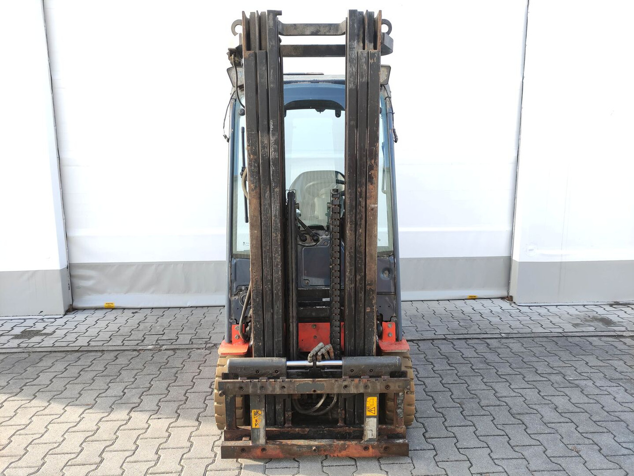 Toyota 8FBMT16 - Forklift listrik: gambar 3 Toyota 8FBMT16 - Forklift listrik: gambar 3