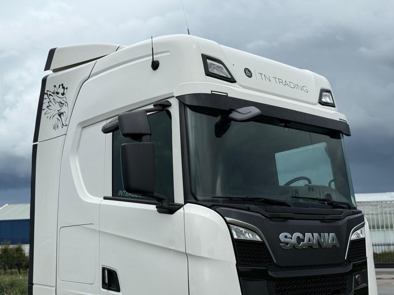 Scania R520A6X2/4NB SMART TACHO 2, 6X2/4, LEATHER, RETARDER, 2X TANK, TOP. - Tractor head: gambar 3 Scania R520A6X2/4NB SMART TACHO 2, 6X2/4, LEATHER, RETARDER, 2X TANK, TOP. - Tractor head: gambar 3