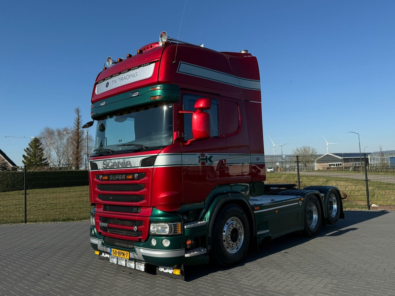 Scania R560 V8 SHOW TRUCK, INTERIOR, FULL AIR, LIKE NEW. - Tractor head: gambar 3 Scania R560 V8 SHOW TRUCK, INTERIOR, FULL AIR, LIKE NEW. - Tractor head: gambar 3