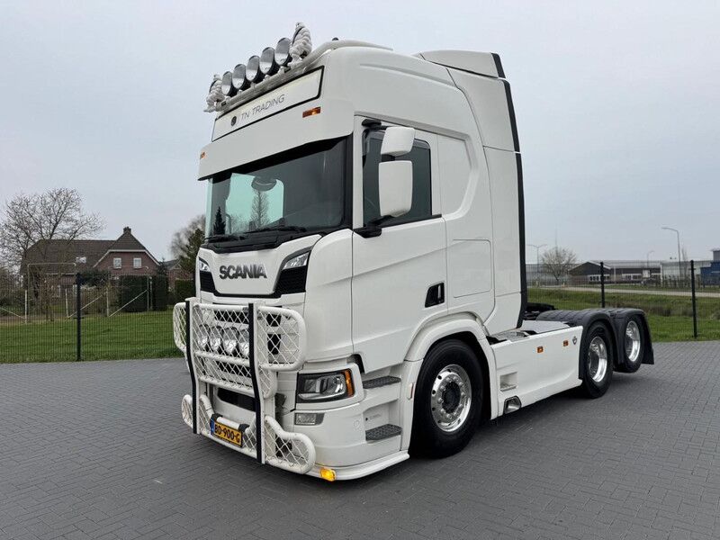 Scania R580 SHOW TRUCK, LEATHER, ALCOA, RETARDER, LOW MILEAGE, TOP! - Tractor head: gambar 2 Scania R580 SHOW TRUCK, LEATHER, ALCOA, RETARDER, LOW MILEAGE, TOP! - Tractor head: gambar 2
