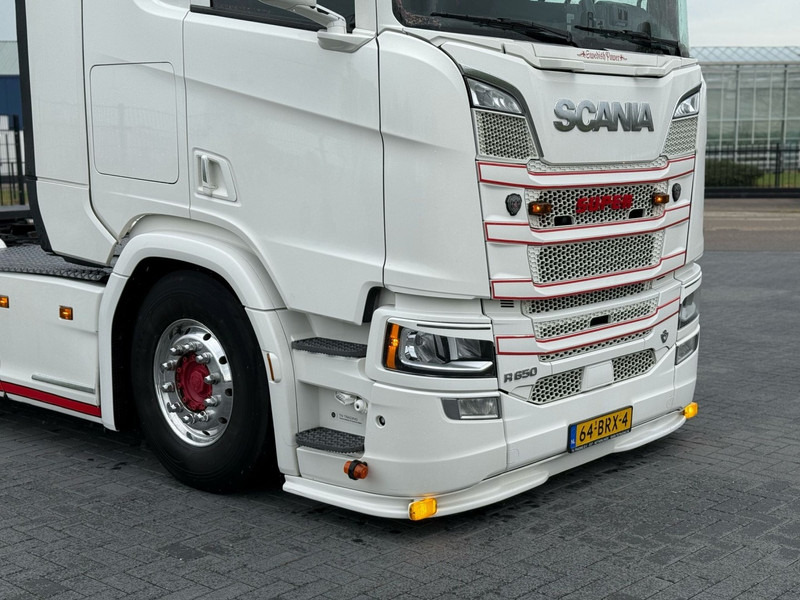 Scania R650 V8 FULL AIR, SHOW TRUCK, SPECIAL INTERIOR, SMART TACHO 2. - Tractor head: gambar 5 Scania R650 V8 FULL AIR, SHOW TRUCK, SPECIAL INTERIOR, SMART TACHO 2. - Tractor head: gambar 5