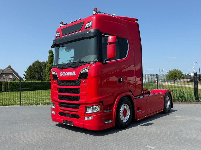 Scania S590 V8 NGS FULL AIR, ALCOA, LEATHER, HYDRAULIC, LIKE NEW. - Tractor head: gambar 2 Scania S590 V8 NGS FULL AIR, ALCOA, LEATHER, HYDRAULIC, LIKE NEW. - Tractor head: gambar 2