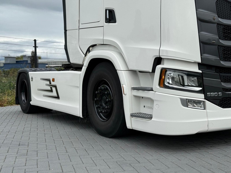 Scania S590 V8 NGS FULL AIR, PARK COOL, RETARDER, 2 TANKS. - Tractor head: gambar 2 Scania S590 V8 NGS FULL AIR, PARK COOL, RETARDER, 2 TANKS. - Tractor head: gambar 2