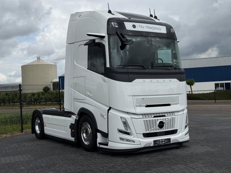 Volvo FH 13.460XL NEW, FULL AIR, ALCOA, HYDRAULIC, XL, FULL. - Tractor head: gambar 2 Volvo FH 13.460XL NEW, FULL AIR, ALCOA, HYDRAULIC, XL, FULL. - Tractor head: gambar 2