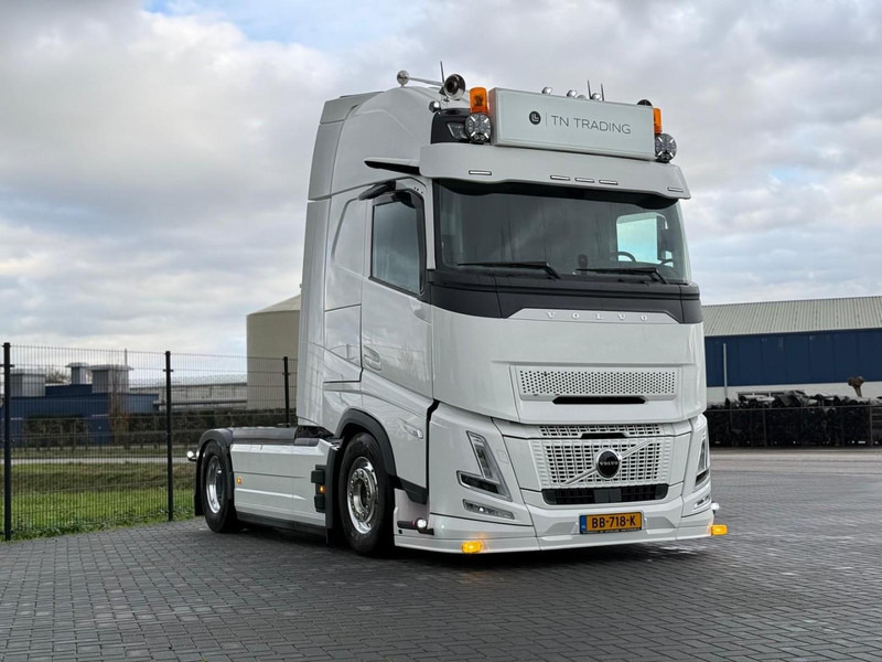 Volvo FH 13.460XL NEW, FULL AIR, ALCOA, HYDRAULIC, XL, SHOW, FULL. - Tractor head: gambar 1 Volvo FH 13.460XL NEW, FULL AIR, ALCOA, HYDRAULIC, XL, SHOW, FULL. - Tractor head: gambar 1