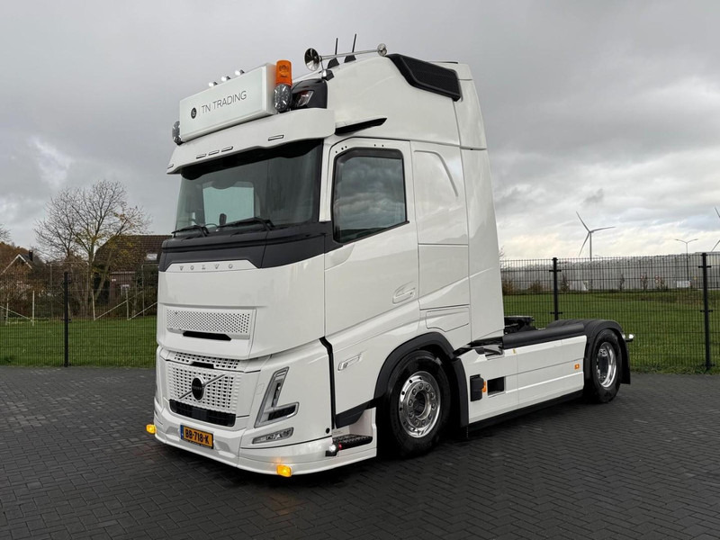 Volvo FH 13.460XL NEW, FULL AIR, ALCOA, HYDRAULIC, XL, SHOW, FULL. - Tractor head: gambar 2 Volvo FH 13.460XL NEW, FULL AIR, ALCOA, HYDRAULIC, XL, SHOW, FULL. - Tractor head: gambar 2