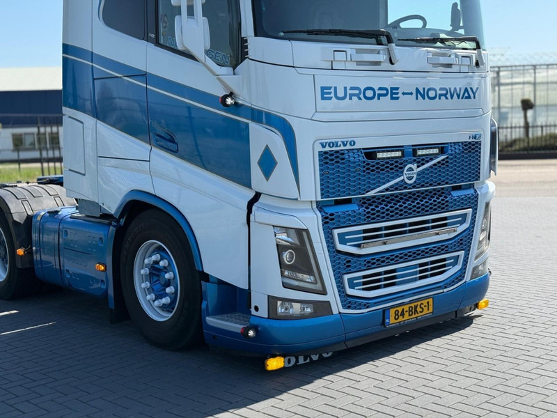 Volvo FH 16.750 FULL AIR, LEATHER, SHOW, TOP CONDITION, XL CABINE. - Tractor head: gambar 5 Volvo FH 16.750 FULL AIR, LEATHER, SHOW, TOP CONDITION, XL CABINE. - Tractor head: gambar 5