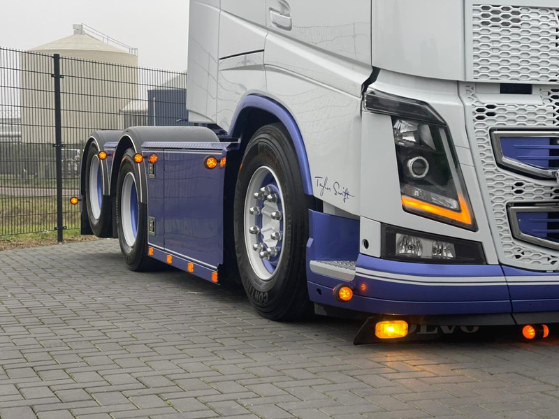 Volvo FH 16.750 SHOW TRUCK, FULL AIR, WB 3,10, SPECIAL INTERIOR, FULL! - Tractor head: gambar 4 Volvo FH 16.750 SHOW TRUCK, FULL AIR, WB 3,10, SPECIAL INTERIOR, FULL! - Tractor head: gambar 4