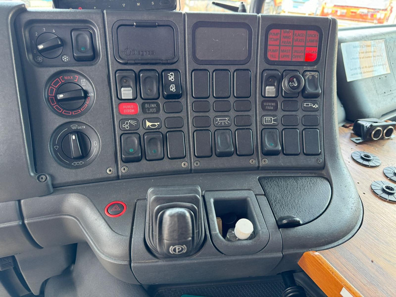 Truk pemadam kebakaran Scania 124G: gambar 20