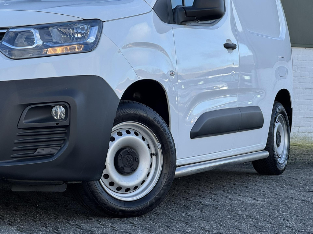 Citroën Berlingo-1.6 BlueHDI Club Airco Cruise Carplay Trekhaak Imperiaal Pdc - Van kecil: gambar 4 Citroën Berlingo-1.6 BlueHDI Club Airco Cruise Carplay Trekhaak Imperiaal Pdc - Van kecil: gambar 4