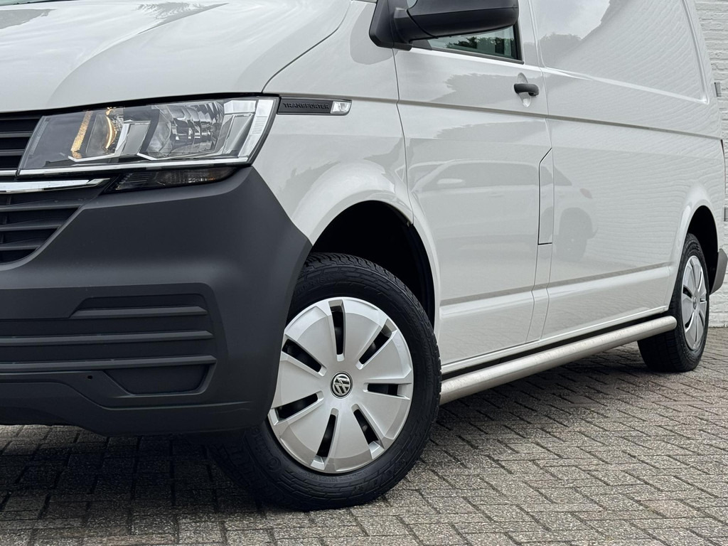 Volkswagen Transporter-2.0 TDI L2H1 28 Comfortline Navigatie Trekhaak Carplay Cruise Airco Lat om lat 4 Seizoenen banden - Van panel: gambar 3 Volkswagen Transporter-2.0 TDI L2H1 28 Comfortline Navigatie Trekhaak Carplay Cruise Airco Lat om lat 4 Seizoenen banden - Van panel: gambar 3
