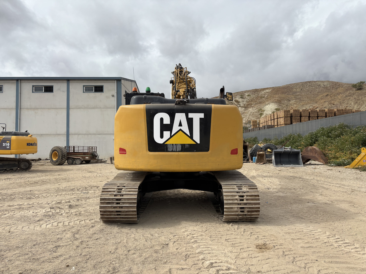 CATERPILLAR 320EL RR - Ekskavator perayap: gambar 4 CATERPILLAR 320EL RR - Ekskavator perayap: gambar 4