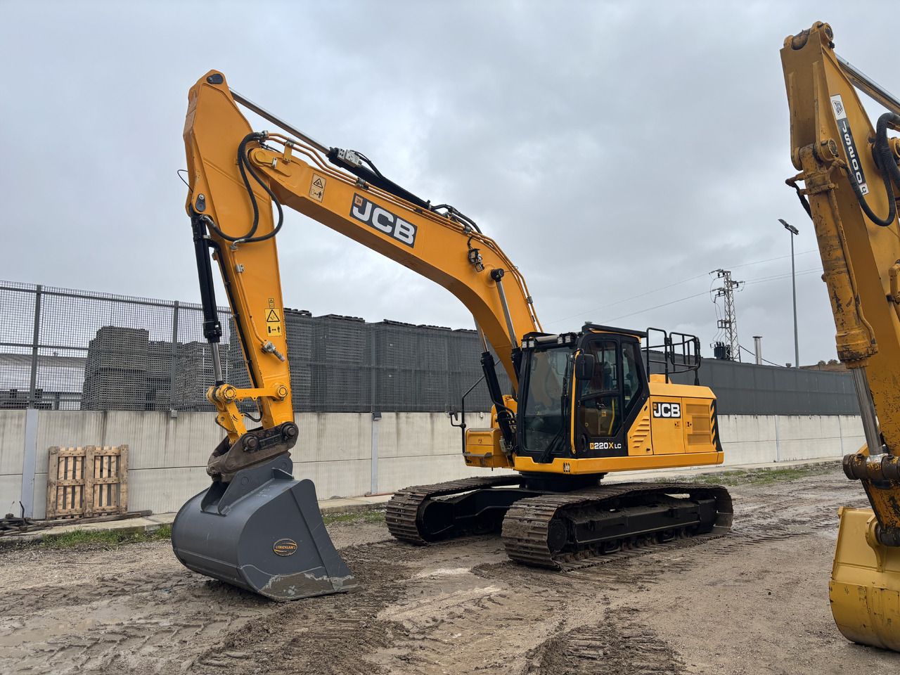 JCB - Ekskavator: gambar 1 JCB - Ekskavator: gambar 1