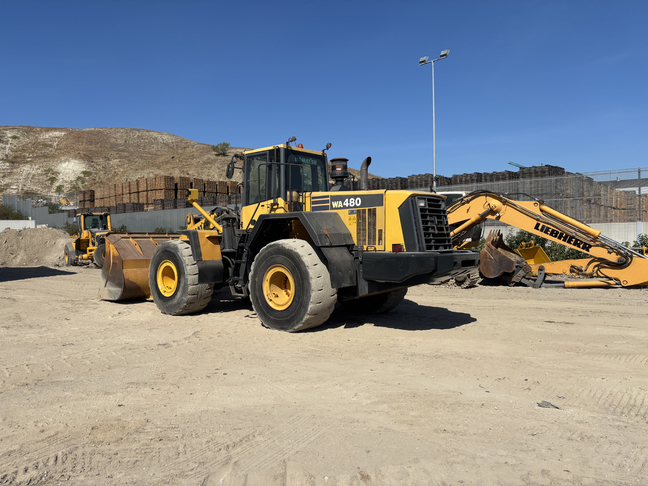 KOMATSU WA480-6 - Wheel loader: gambar 3 KOMATSU WA480-6 - Wheel loader: gambar 3