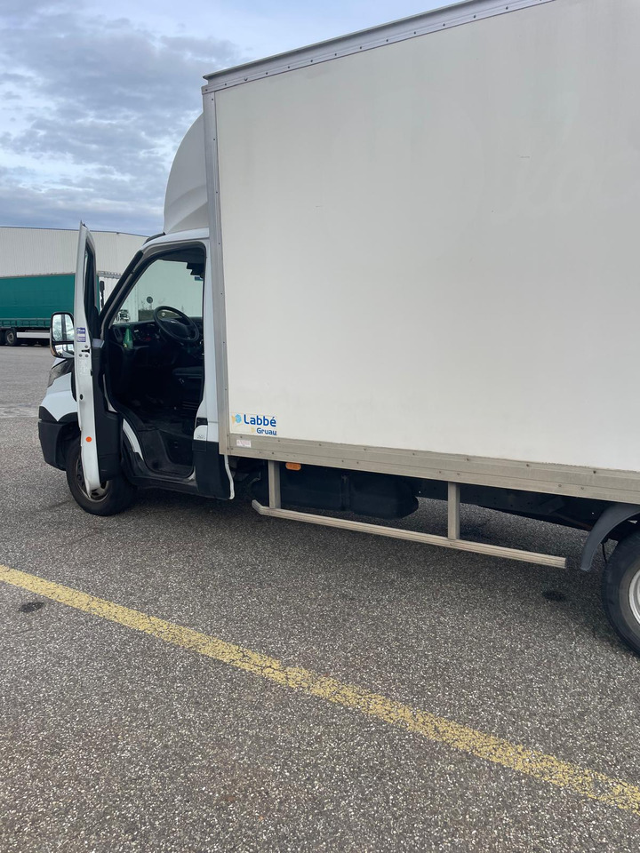 IVECO Dailly 35c16 - Van box: gambar 4 IVECO Dailly 35c16 - Van box: gambar 4