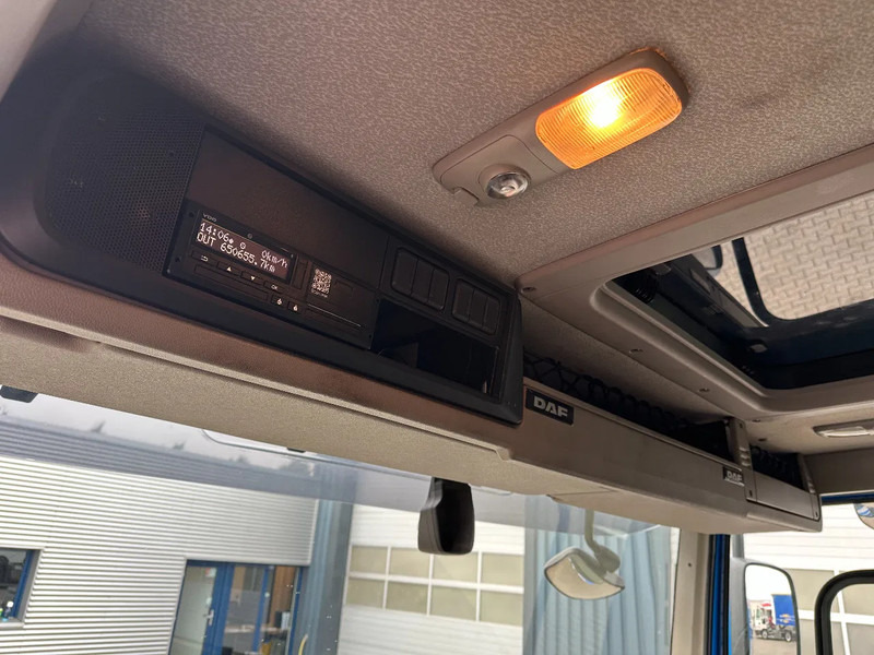 Pengangkut kontainer/ Container truck DAF CF 370 Euro 6 / BDF / Laadklep / New Tacho *New Apk*: gambar 17