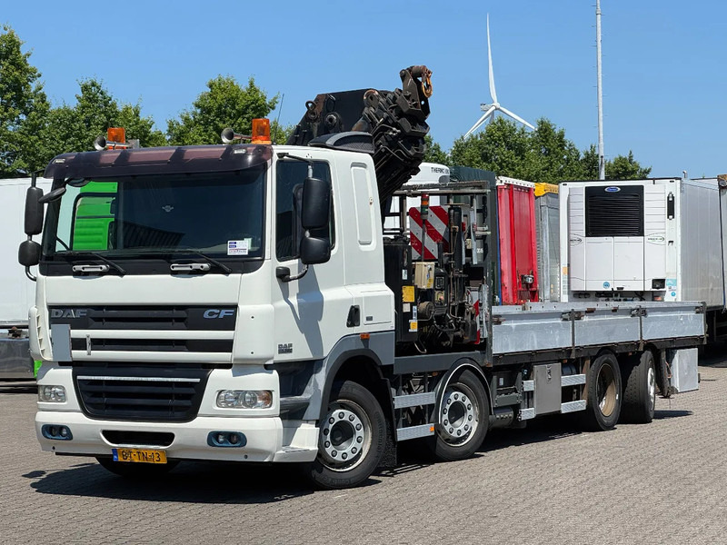 Truk derek DAF CF 85.360 8x2*6 HIAB 42T/m Crane: gambar 7