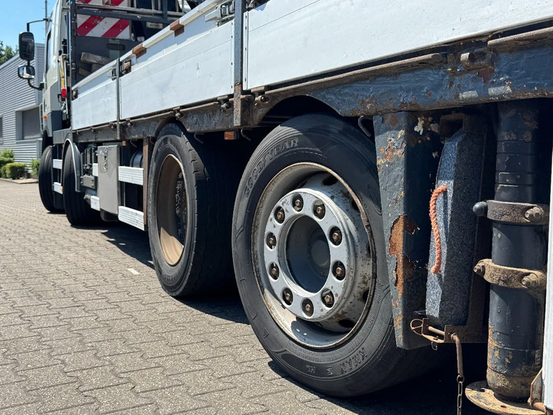 Truk derek DAF CF 85.360 8x2*6 HIAB 42T/m Crane: gambar 13