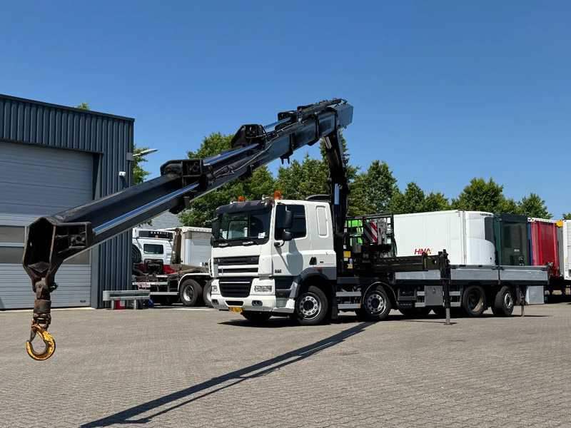 Truk derek DAF CF 85.360 8x2*6 HIAB 42T/m Crane: gambar 6