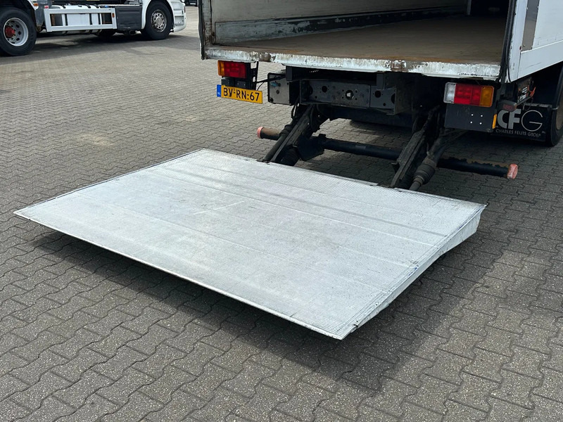 Iveco EuroCargo 180 Closed Box Saxas 12T / Lift / Euro 5 / Smart Tacho - Truk box: gambar 5 Iveco EuroCargo 180 Closed Box Saxas 12T / Lift / Euro 5 / Smart Tacho - Truk box: gambar 5